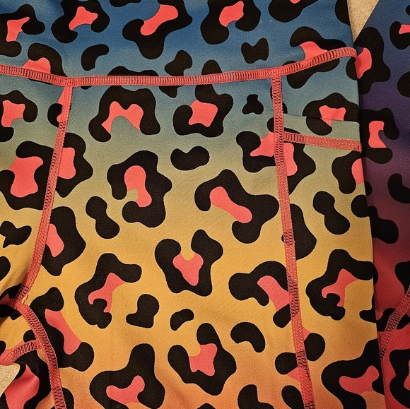 Constantly Varied Gear Rainbow Leopard Capri, XS - Picture 3 of 4